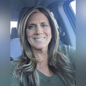 WFEW Oakley in Cream Brûlée , 100% hand tied